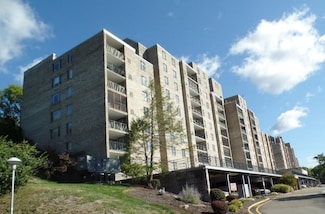 2160 Greentree Rd Unit 701W, Pittsburgh, PA 15220