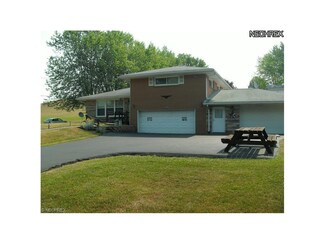 1499 Mick Rd, Wellsville, OH 43968