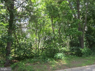 318 322 Myrtle Ave, West Berlin, NJ 08091