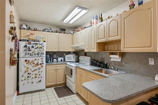 16465 NE 22nd Ave Unit 120, North Miami Beach, FL 33160