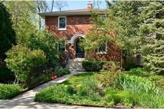 911 Colfax St, Evanston, IL 60201