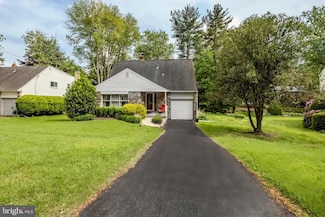 217 David Dr, Havertown, PA 19083