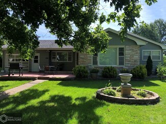 308 N Main St, New Sharon, IA 50207