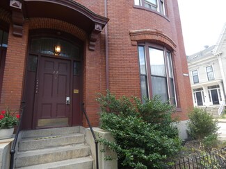 22 Pine St Unit 4, Portland, ME 04102