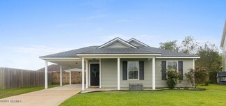 203 Hidden Oak Dr, Carencro, LA 70520