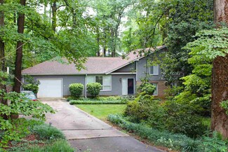 3205 Cobblestone Ct, Raleigh, NC 27607