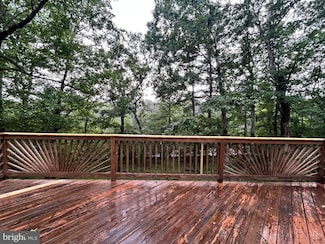 126 Trillium Ln, Cross Junction, VA 22625