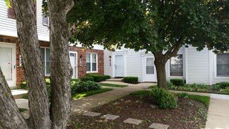 423 Kensington Ct Unit 423, Naperville, IL 60563