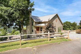 379 Chancey Dr, Hiawassee, GA 30546