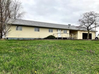 17 Goby Ave, Waggoner, IL 62572