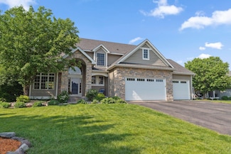 1681 Hunters Trail, Hugo, MN 55038