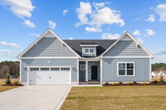 2890 Tucker Hill Dr, Grimesland, NC 27837