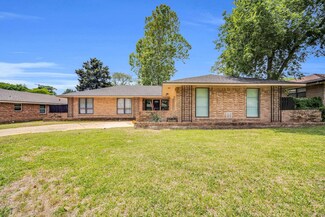 910 Green Hill Rd, Dallas, TX 75232