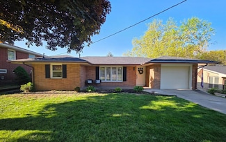 2535 Boyd St, Des Moines, IA 50317