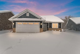 8987 Halfway Dr, Cedar Lake, IN 46303