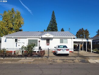 1936 H St, Springfield, OR 97477