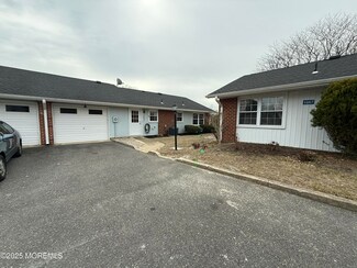 1066A Argyll Cir, Lakewood, NJ 08701