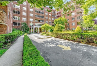 67-38 108th St Unit C53, Forest Hills, NY 11375
