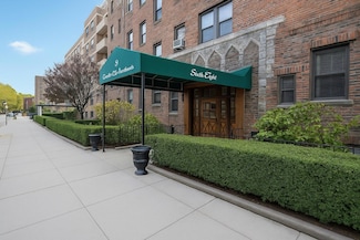 68 E Hartsdale Ave Unit 5E, Hartsdale, NY 10530