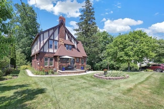 696 Highland Ave, Mansfield, OH 44903
