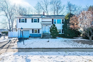 87 Barkalow Ave, Freehold, NJ 07728