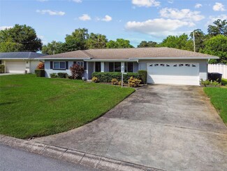 1876 Lombardy Dr, Clearwater, FL 33755