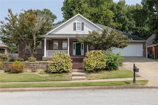 2772 N Shadybrook Cove, Fayetteville, AR 72703