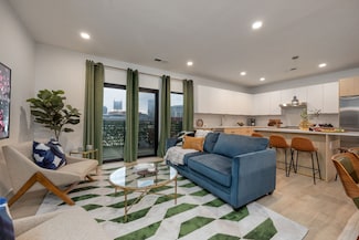 635 7th Ave S Unit 204, Nashville, TN 37203