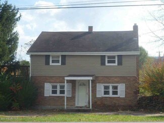 105 Pinehurst Ave, Narrows, VA 24124
