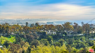 1112 Chautauqua Blvd, Pacific Palisades, CA 90272