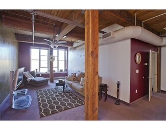 385 Worthington St Unit 3B, Springfield, MA 01103
