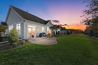 1758 Bess Ct, Oconomowoc, WI 53066