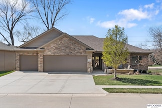 1320 S 190th Plaza, Omaha, NE 68130
