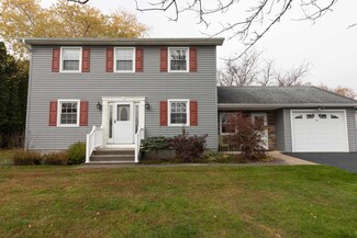 11 Gurba Dr, Stillwater, NY 12170