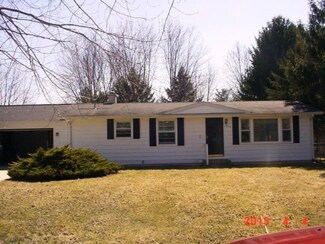 225 Park St, Sunfield, MI 48890