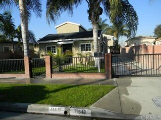 11611 209th St, Lakewood, CA 90715