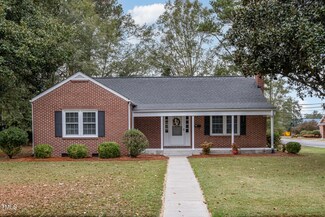 511 N Raiford St, Selma, NC 27576