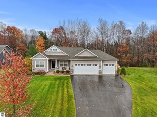 3300 Huellmantel Dr, Traverse City, MI 49685