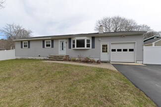 30 Mariette Dr, Portsmouth, NH 03801