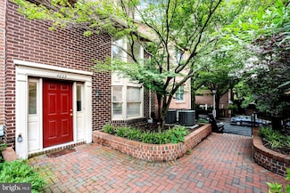 4223 N Carlin Springs Rd, Arlington, VA 22203
