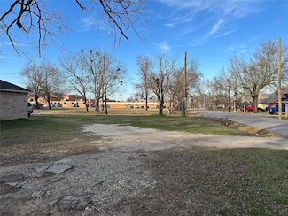 299 Crenshaw St, Terrell, TX 75160