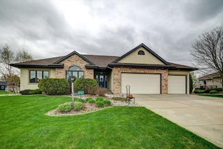 4961 Meadow Side Ln, Waunakee, WI 53597