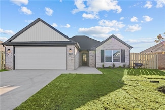 401 W Smith St, West Fork, AR 72774