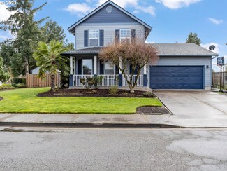 1414 Arlington Ave, Woodburn, OR 97071