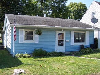 302 13th St, Winona Lake, IN 46590