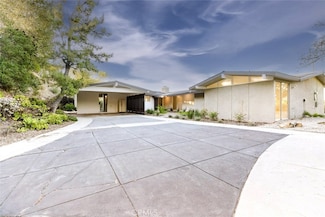 5260 Gould Ave, La Canada Flintridge, CA 91011