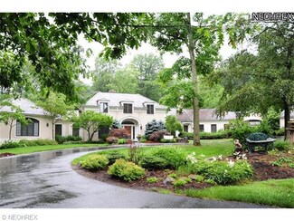 37000 Cedar Rd, Gates Mills, OH 44040