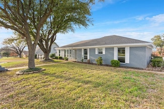 8517 Briargrove Dr, Woodway, TX 76712