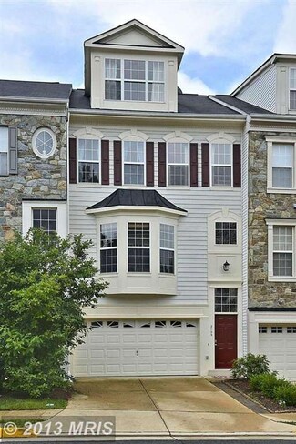2109 Capstone Cir, Herndon, VA 20170