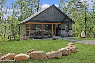 19 Forest Rd, Lake George, NY 12845